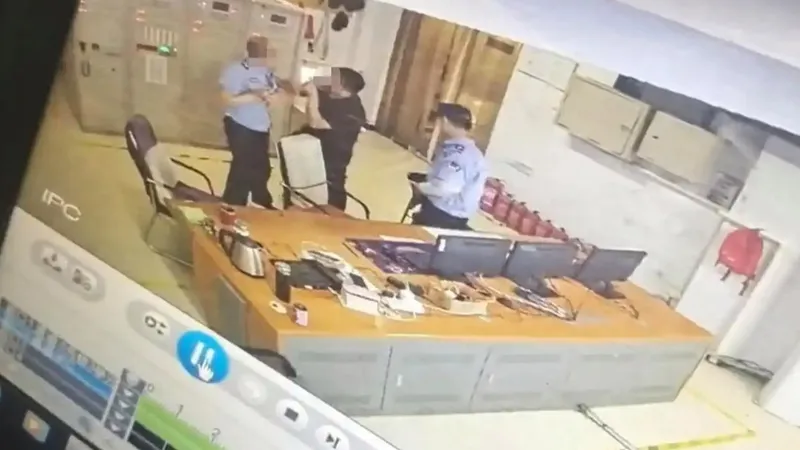 56岁保安遭业主拳击头部后死亡