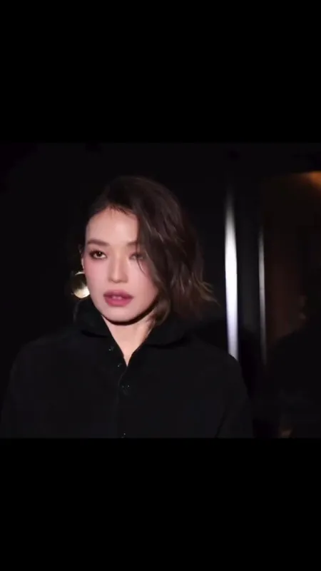 当中式审美回到下颌角时代