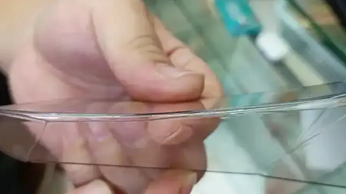 用手机钢化膜的受害者出现了