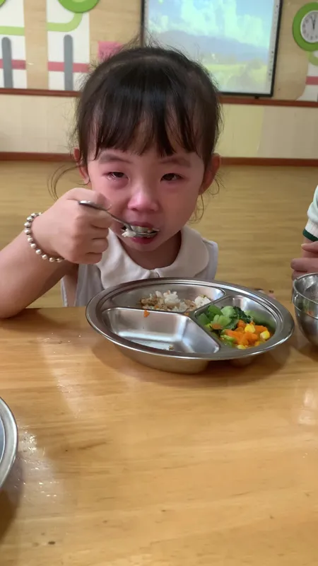孩子第一次上学belike