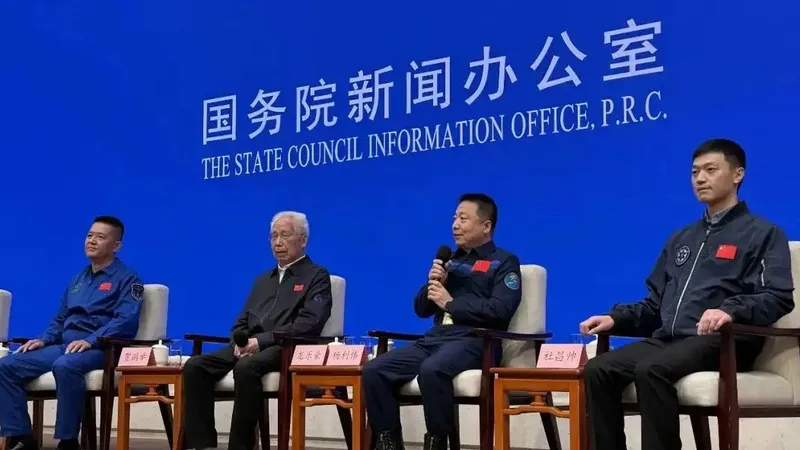 中国首批航天员已全部停航停训