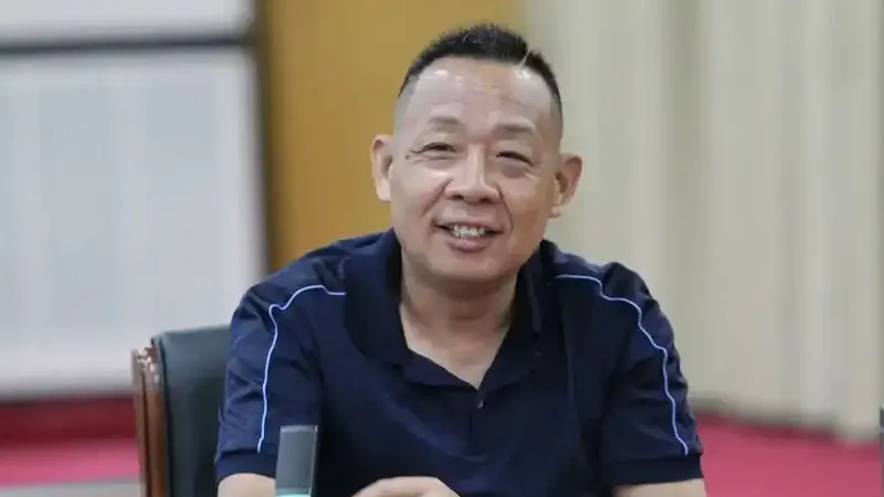 于东来正被自己的人设绑架