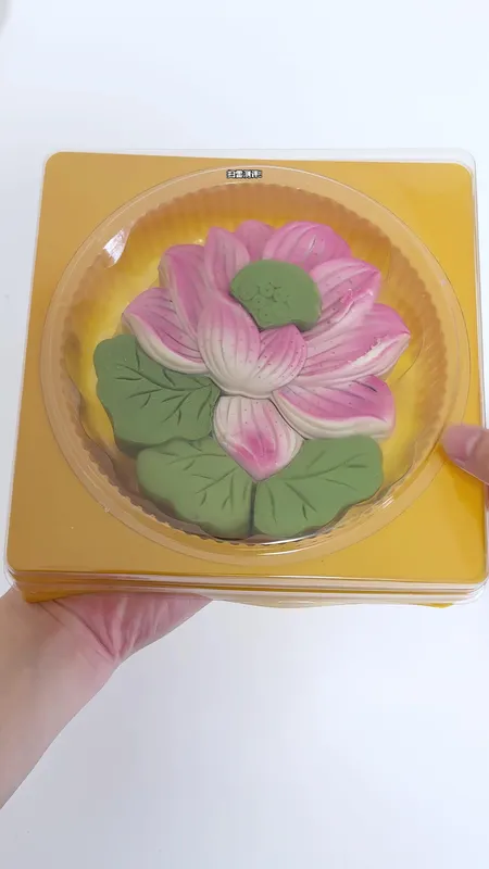 荷花月饼才是中秋美学天花板