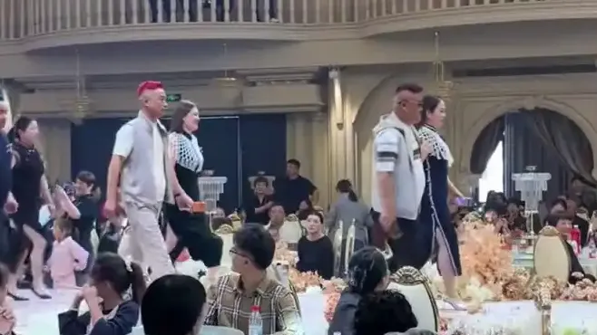 9个舅舅染彩发给侄女婚礼撑腰