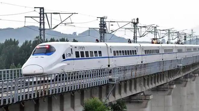 坐高铁上个厕所1万多的电脑没了