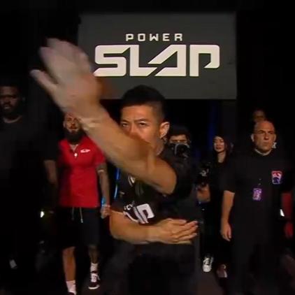 通背拳传人参加扇巴掌大赛被KO