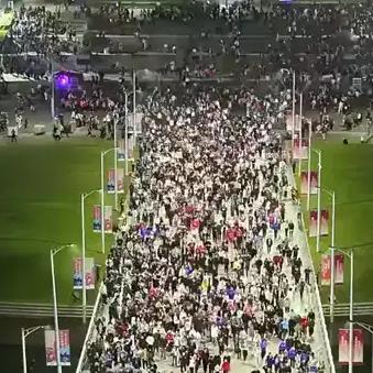 苏超决赛后6万球迷丝滑离场