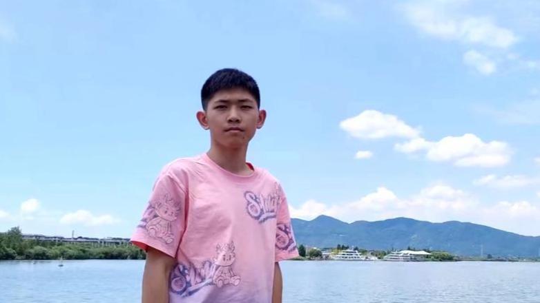 高中生被迫电诈时刷到父亲寻子新闻