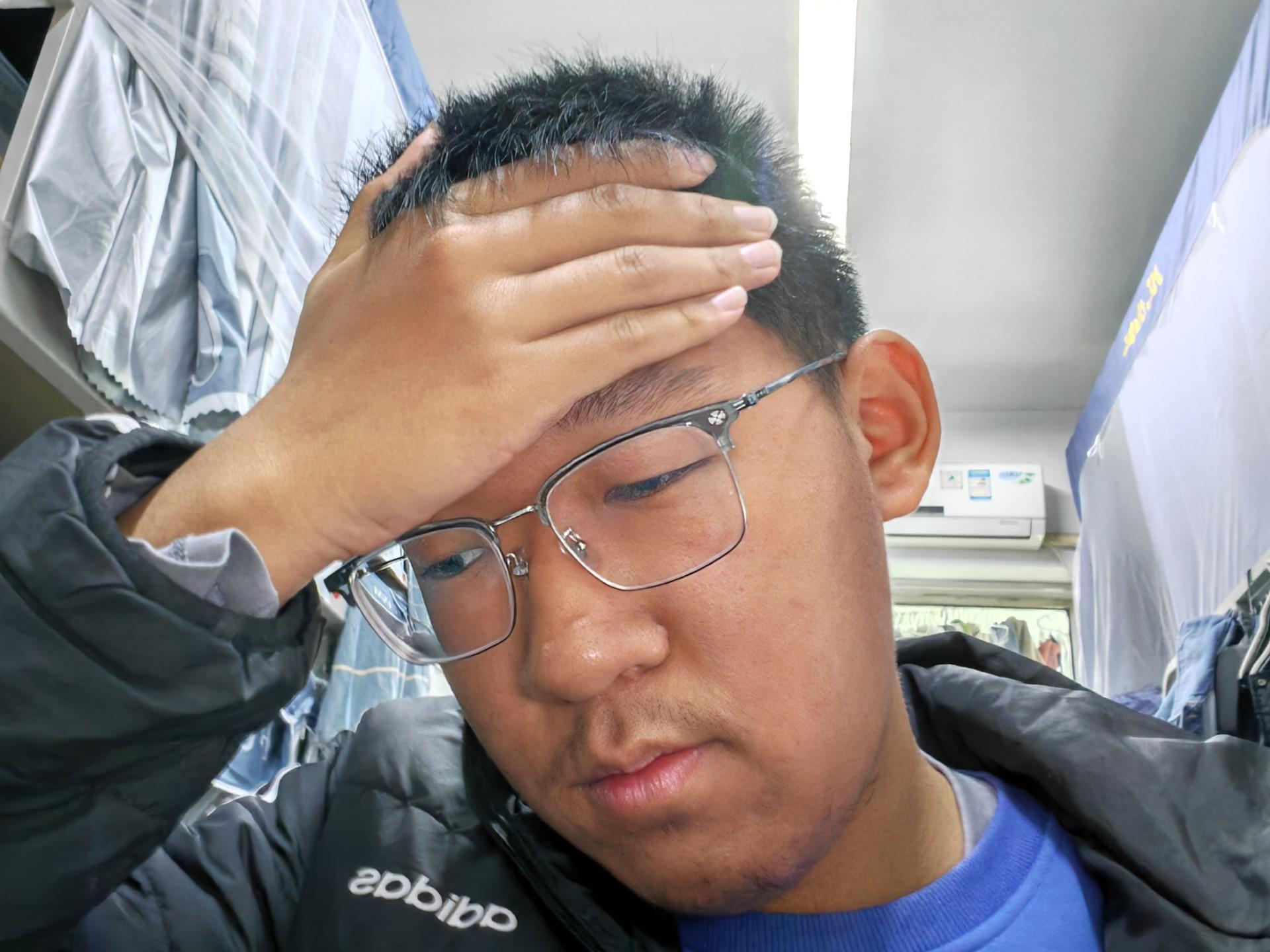 ［脱口秀］“上了大学就轻松了”是个巨大的骗局！！！！！